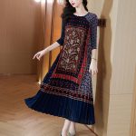 European Women's Dress New Fashion Style Stitching Loose Belly Covering Age-reducing Mid-length Dress - Image 3