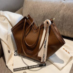 Retro Versatile Shoulder Bag Artificial Leather Brown